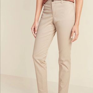 Old Navy Mid-Rise Skinny Everyday Khakis - NWT